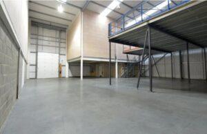 Maximising Space and Efficiency, Look at the 8 Advantages of Mezzanine Levels, mezzanine under construction. Mezzanine floor photo.